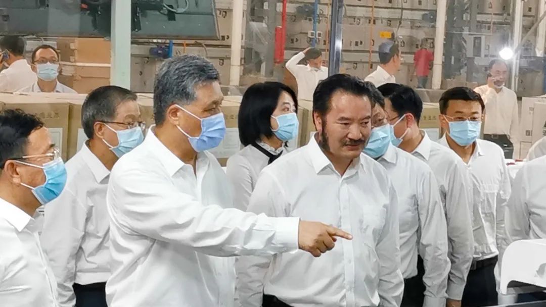 聚焦|馬興瑞省長(cháng)蒞臨將軍企業(yè)巖板研發(fā)智造基地調研(圖6)