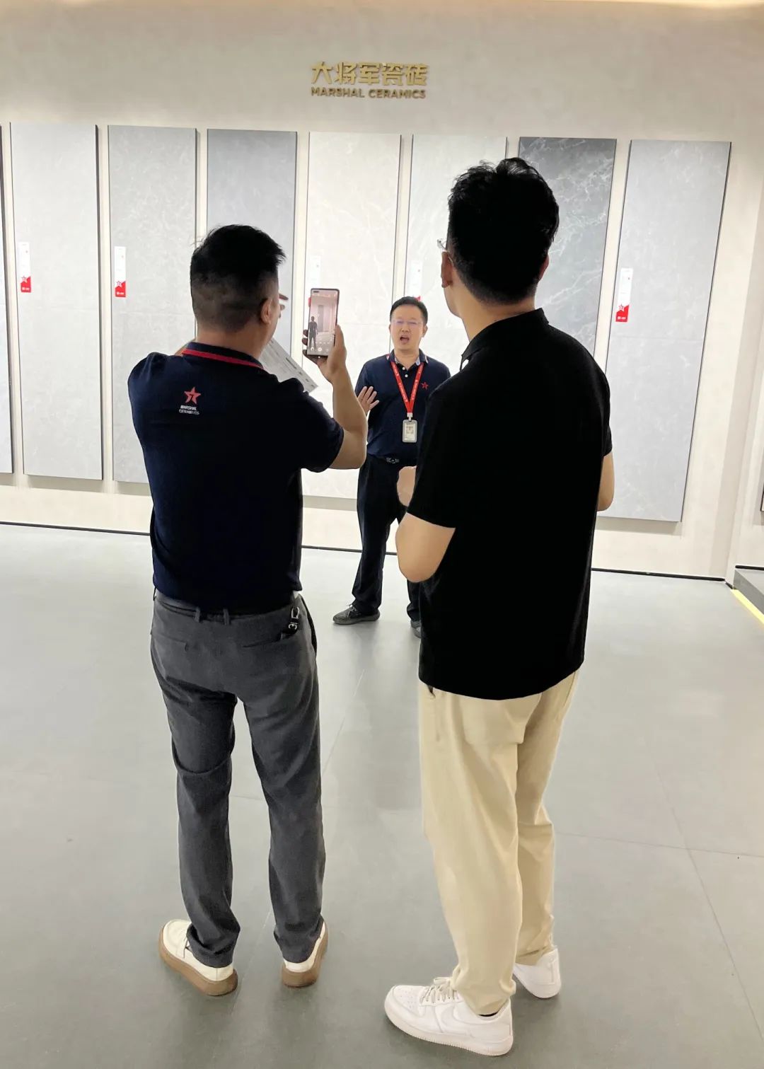 抖“星”行動(dòng)丨大將軍瓷磚2023抖音直播陪跑計劃啟動(dòng)，引爆流量密碼！(圖21)