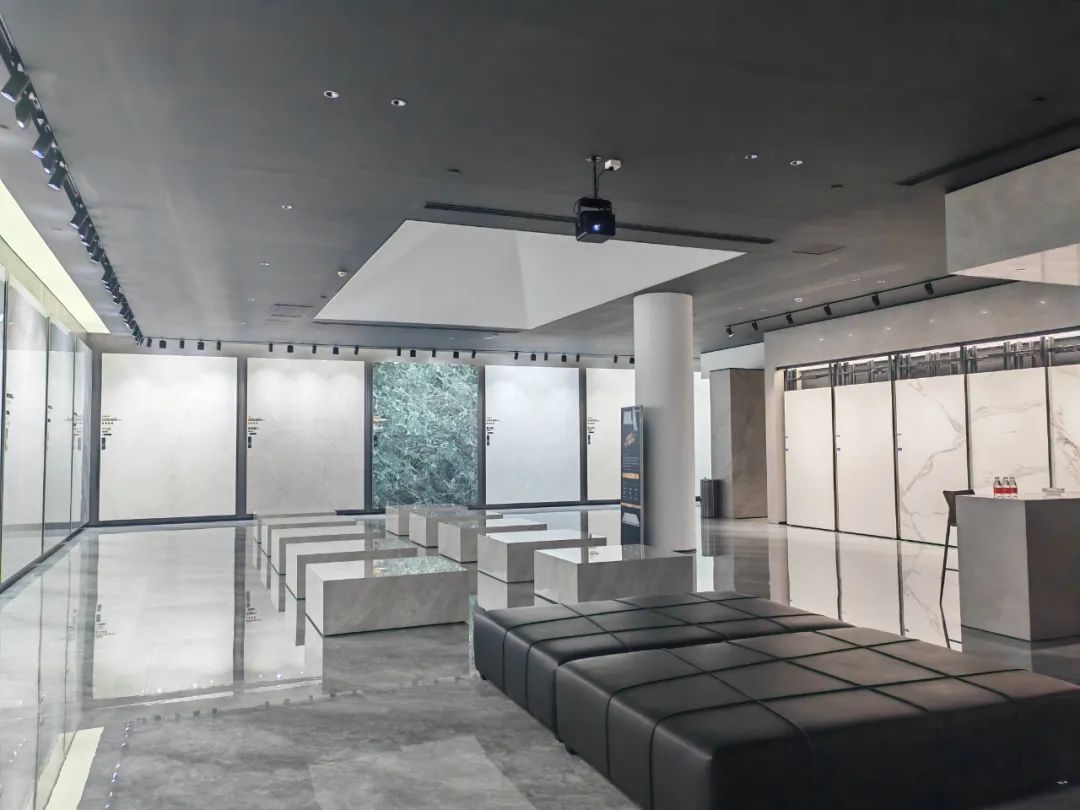 陶博會(huì )開(kāi)幕丨大將軍瓷磚攜手“仰望”新品精彩綻放！(圖4)