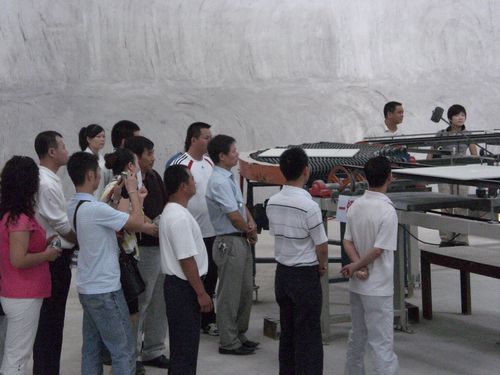 將軍企業(yè)拋光磚上市推廣會(huì )成功舉行
(圖1)
