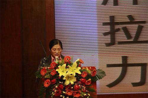 把握新機遇  共謀新發(fā)展——大將軍陶瓷2015年戰略合作伙伴峰會(huì )成功召開(kāi)
(圖3)