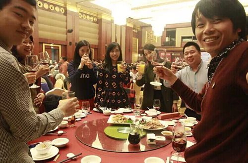 【峰會(huì )一線(xiàn)】大將軍陶瓷2015合作伙伴峰會(huì )暨新品發(fā)布會(huì )圓滿(mǎn)成功
(圖22)