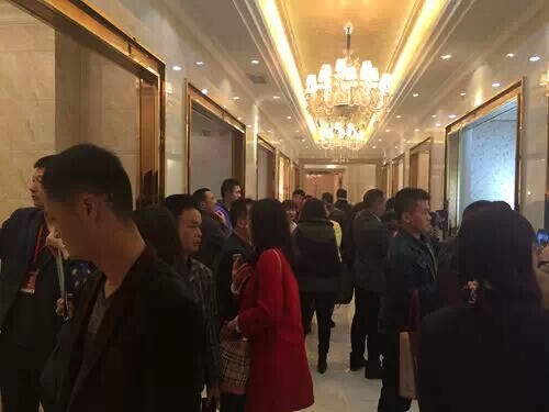 【峰會(huì )一線(xiàn)】大將軍陶瓷2015年戰略合作伙伴峰會(huì )正式拉開(kāi)帷幕
(圖9)