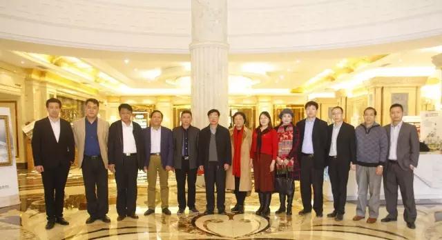 【見(jiàn)證品牌的力量】將軍企業(yè)榮獲“中國陶瓷十強企業(yè)”稱(chēng)號
(圖2)
