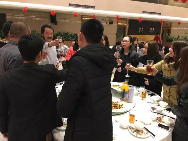 眾志成城 揚帆起航——2017將軍企業(yè)新春工作會(huì )議圓滿(mǎn)召開(kāi)
(圖6)
