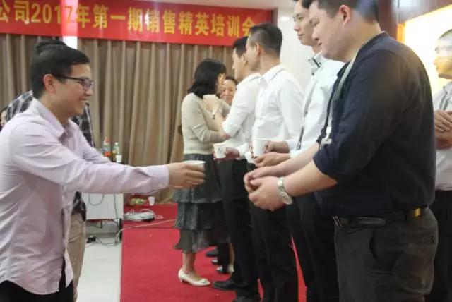 強化學(xué)習交流 提升核心競爭力——將軍企業(yè)4月工作會(huì )議圓滿(mǎn)召開(kāi)
(圖6)