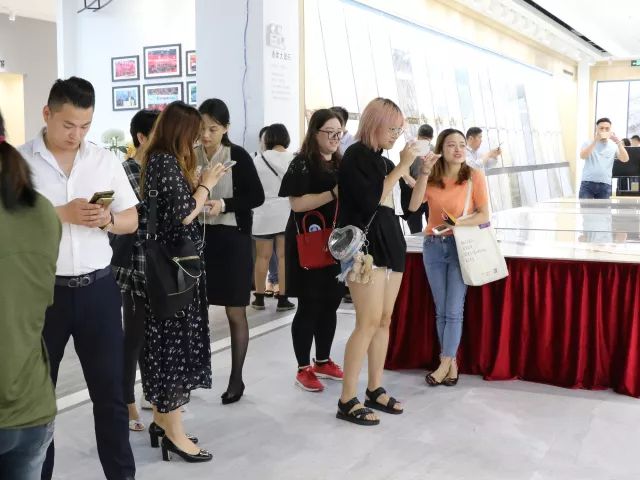 設想未來(lái)丨將軍企業(yè)2018新品發(fā)布會(huì )暨《夢(mèng)想的空間》中國年度室內設計競賽沙龍發(fā)布會(huì )圓滿(mǎn)召開(kāi)！
(圖13)
