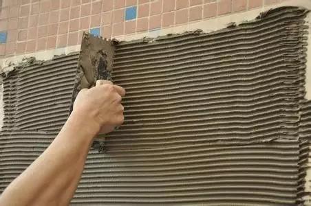 【十大品牌瓷磚裝修攻略】瓷磚膠標準施工7大步驟教你如何規范鋪磚！
(圖2)